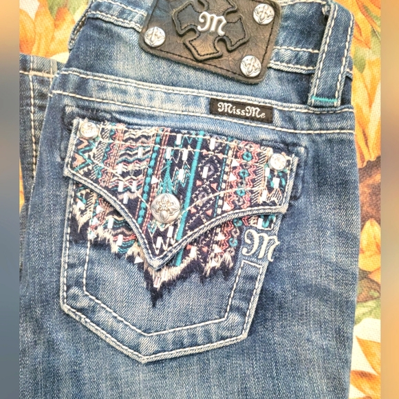 Miss Me Jeans - Picture 3 of 4